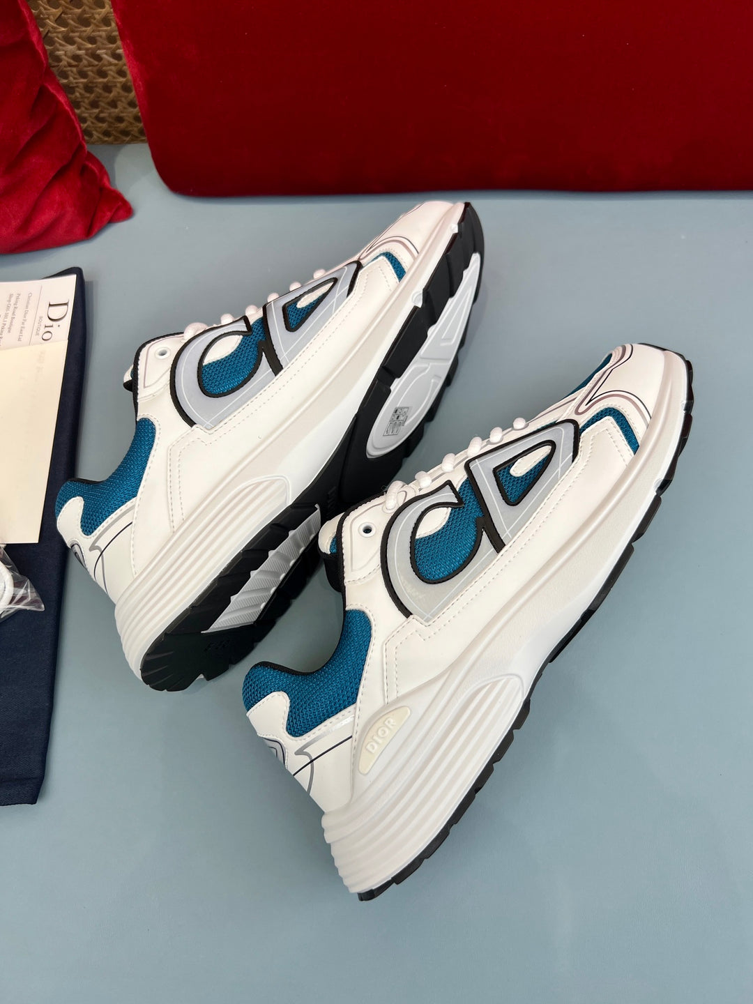 Dior B30 x blue edition